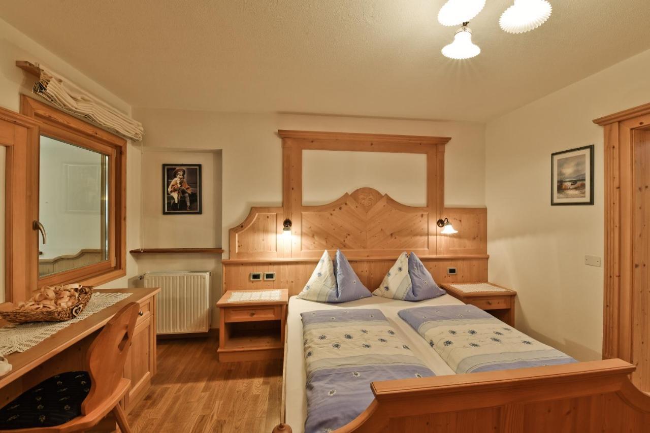 Ciasa Mirio' Apartment Ла Вале Екстериор снимка